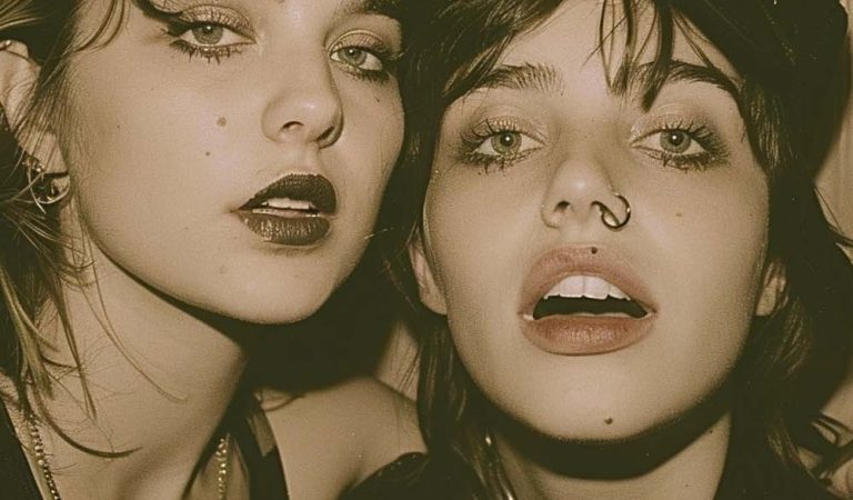 Fun, Romance and Bad Timing in Photo Booth